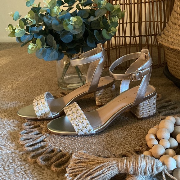 Kelly & Katie sandals - Picture 4 of 5